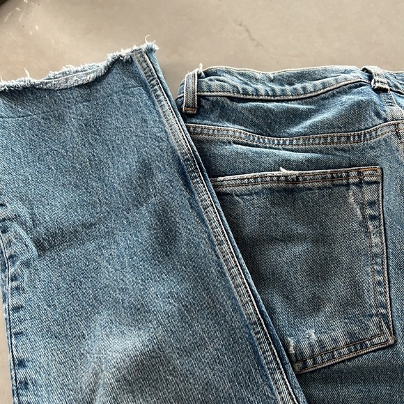 (Size 6) Zara Slouchy Mid Rise Jeans - Picture 7 of 7
